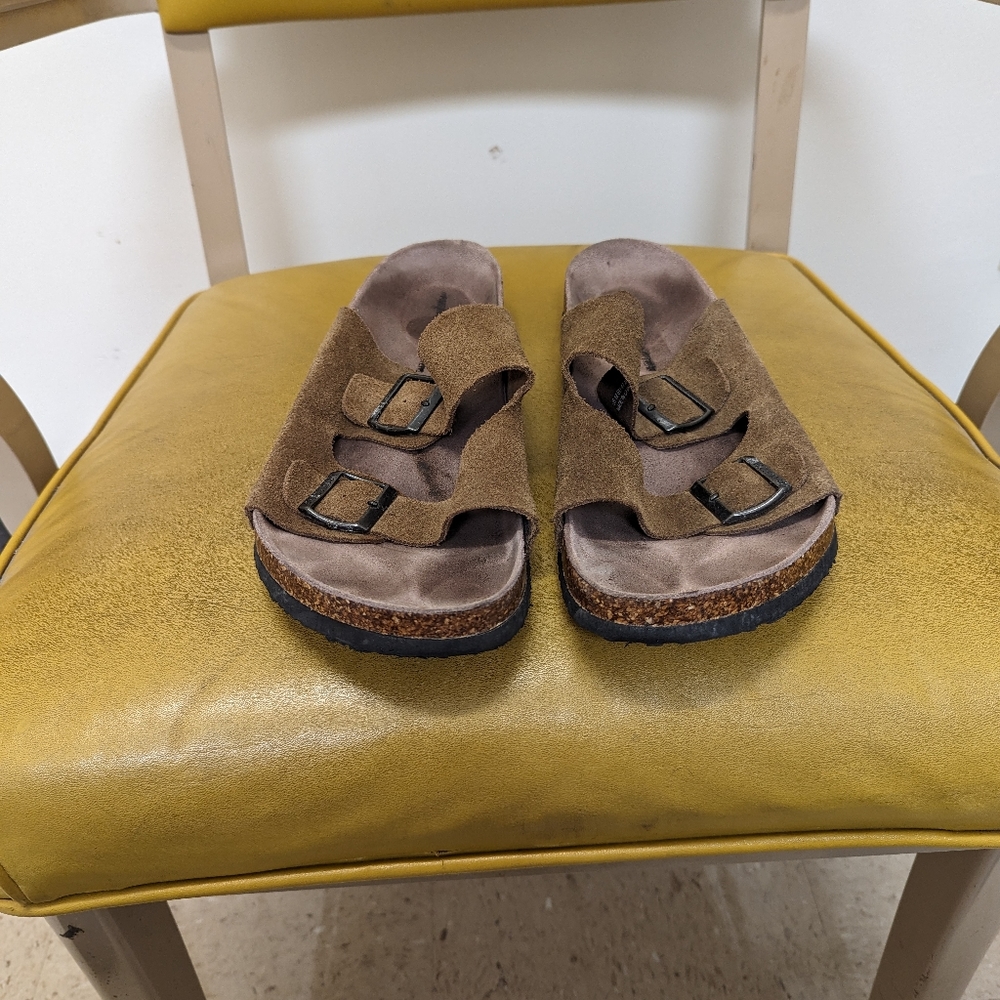 American eagle outfitters suede sandle